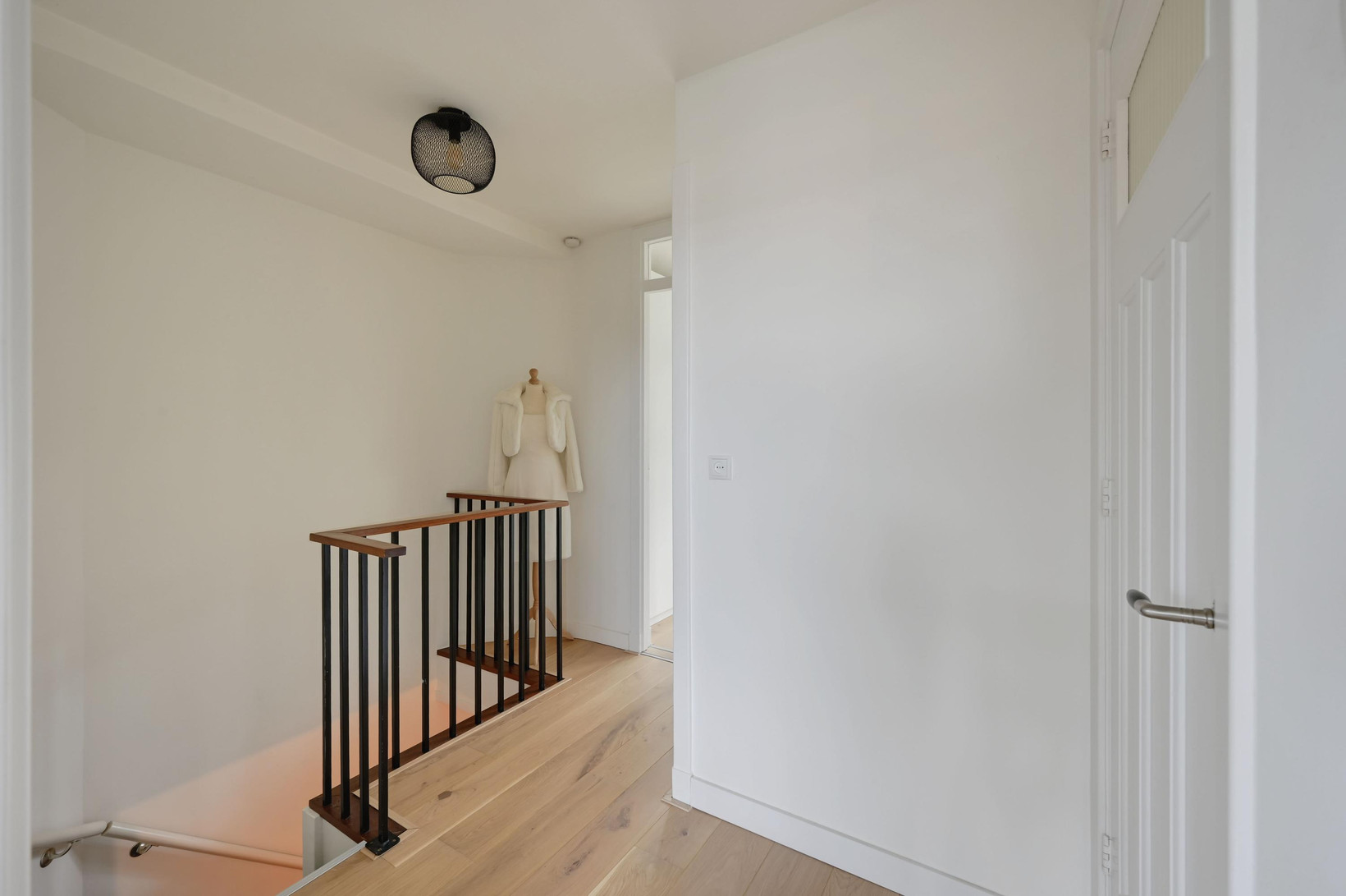 Tussenwoning te koop: Jozef Israëlslaan 92, Rijswijk