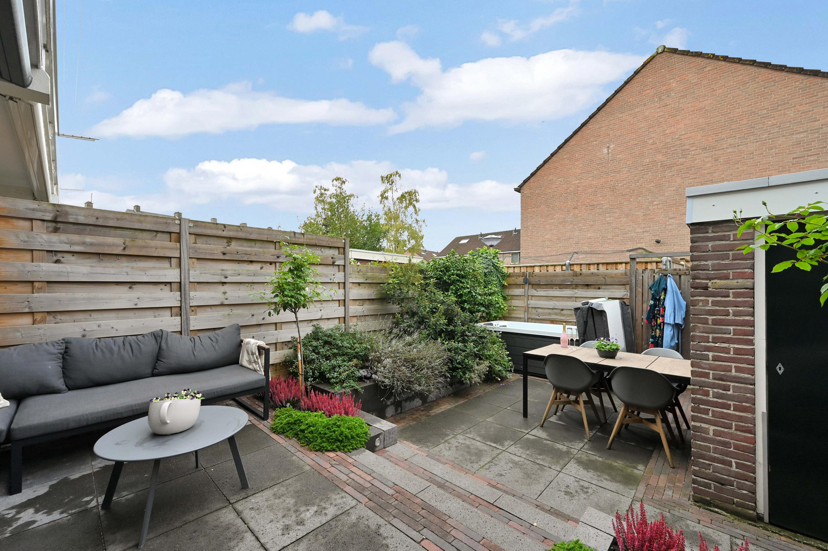 Tussenwoning te koop: Jozef Israëlslaan 92, Rijswijk