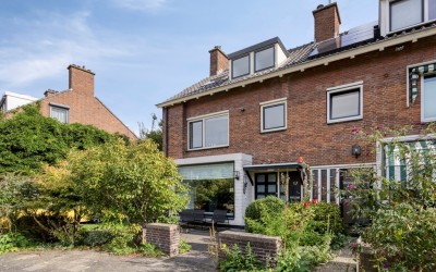Dokter van der Knaaplaan 17