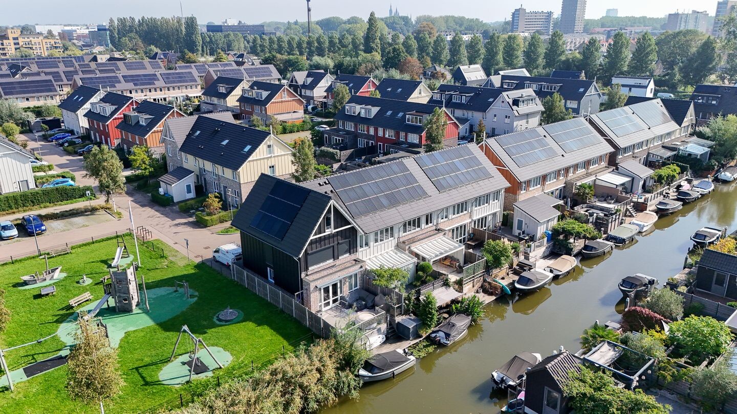 Tussenwoning te koop: Menagerie 23, Rijswijk