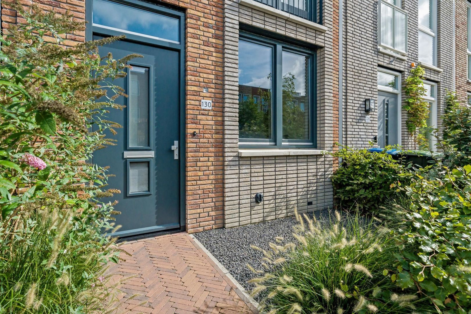 Tussenwoning te koop: Parelmoervlinderlaan 130, Rijswijk