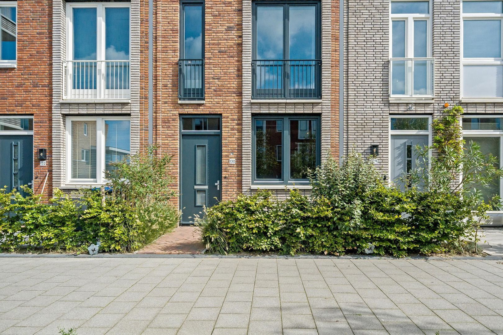 Tussenwoning te koop: Parelmoervlinderlaan 130, Rijswijk