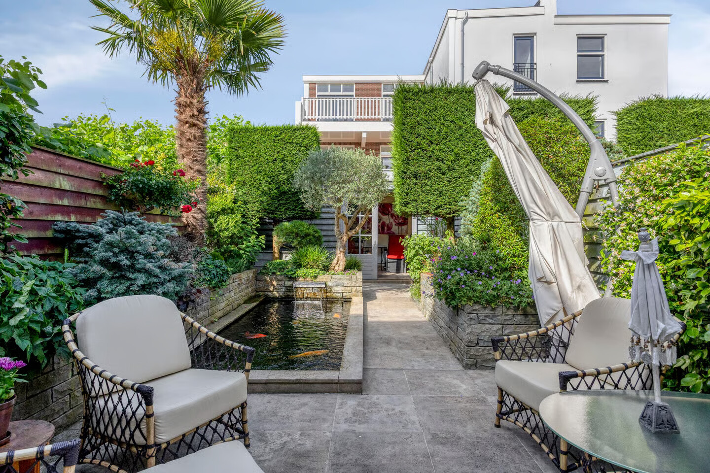 Tussenwoning te koop: Pauwhof 150, Rijswijk