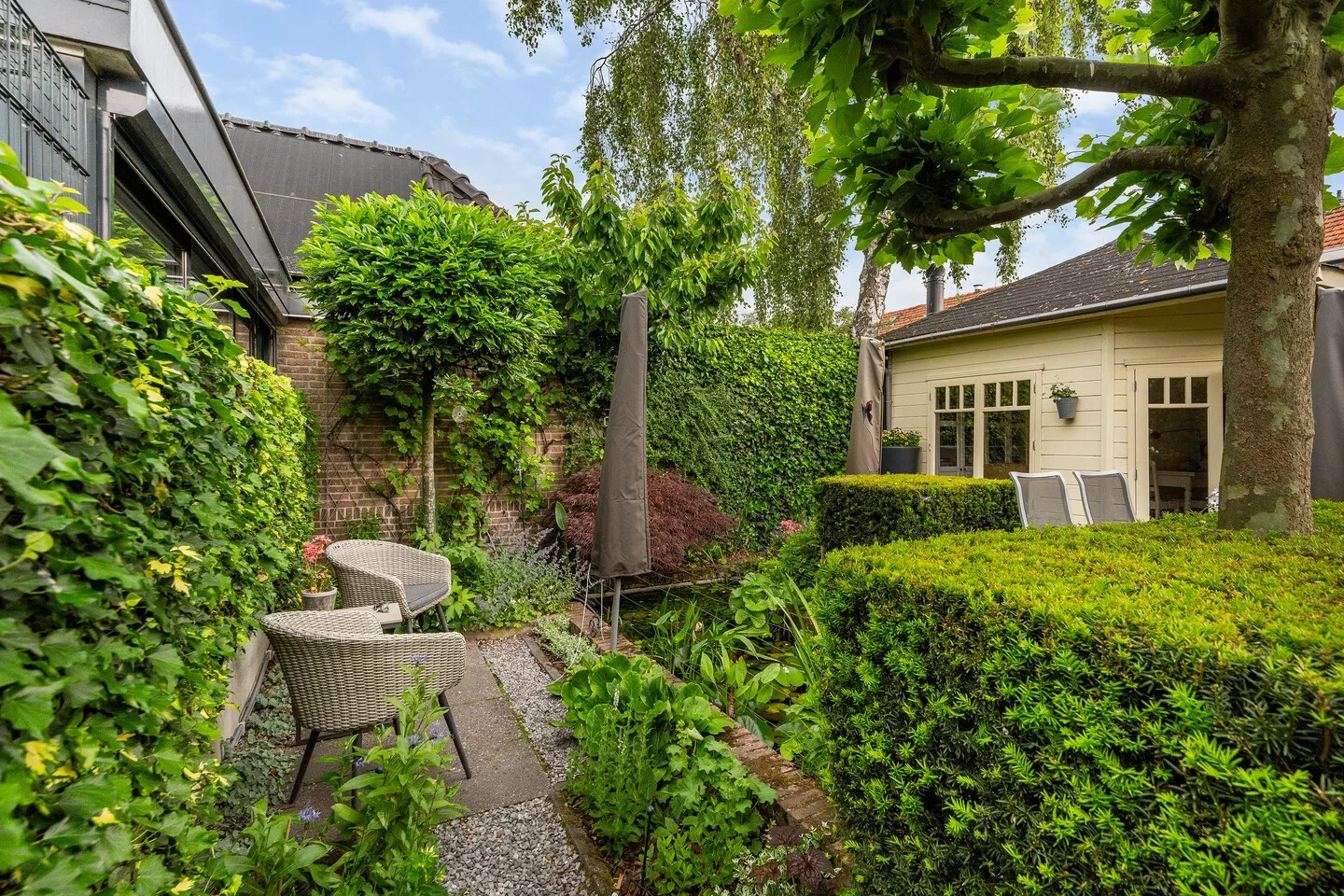 Twee-onder-één-kap te koop: Ambachtsweg 3, Wateringen