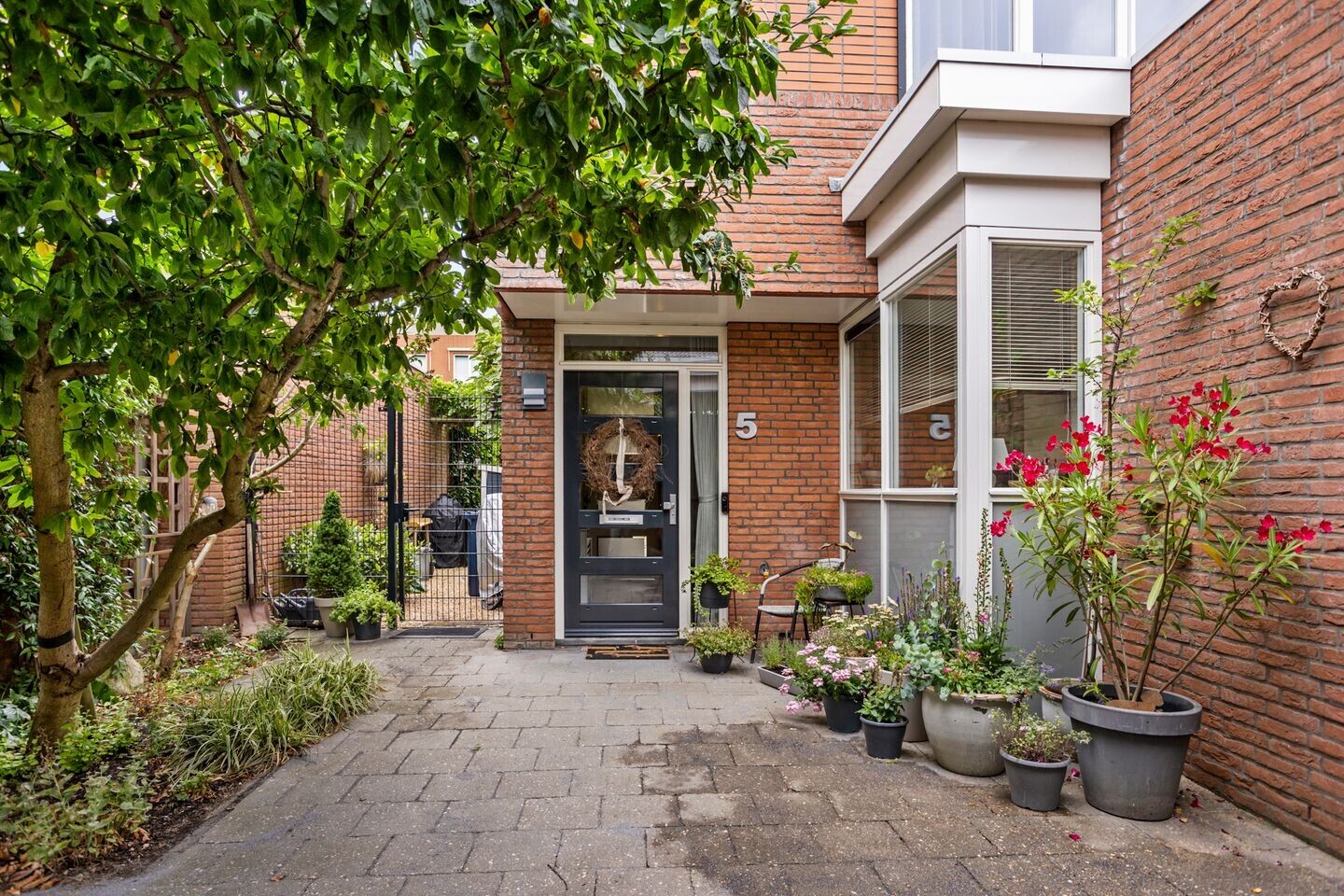 Twee-onder-één-kap te koop: Spinaziestraat 5, Wateringen