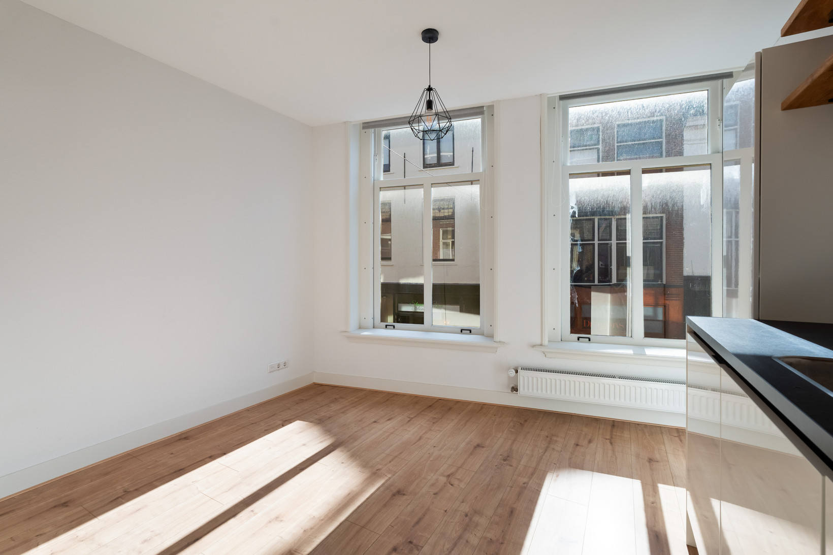 Studio te koop: Haarlemmerstraat 196B, Leiden