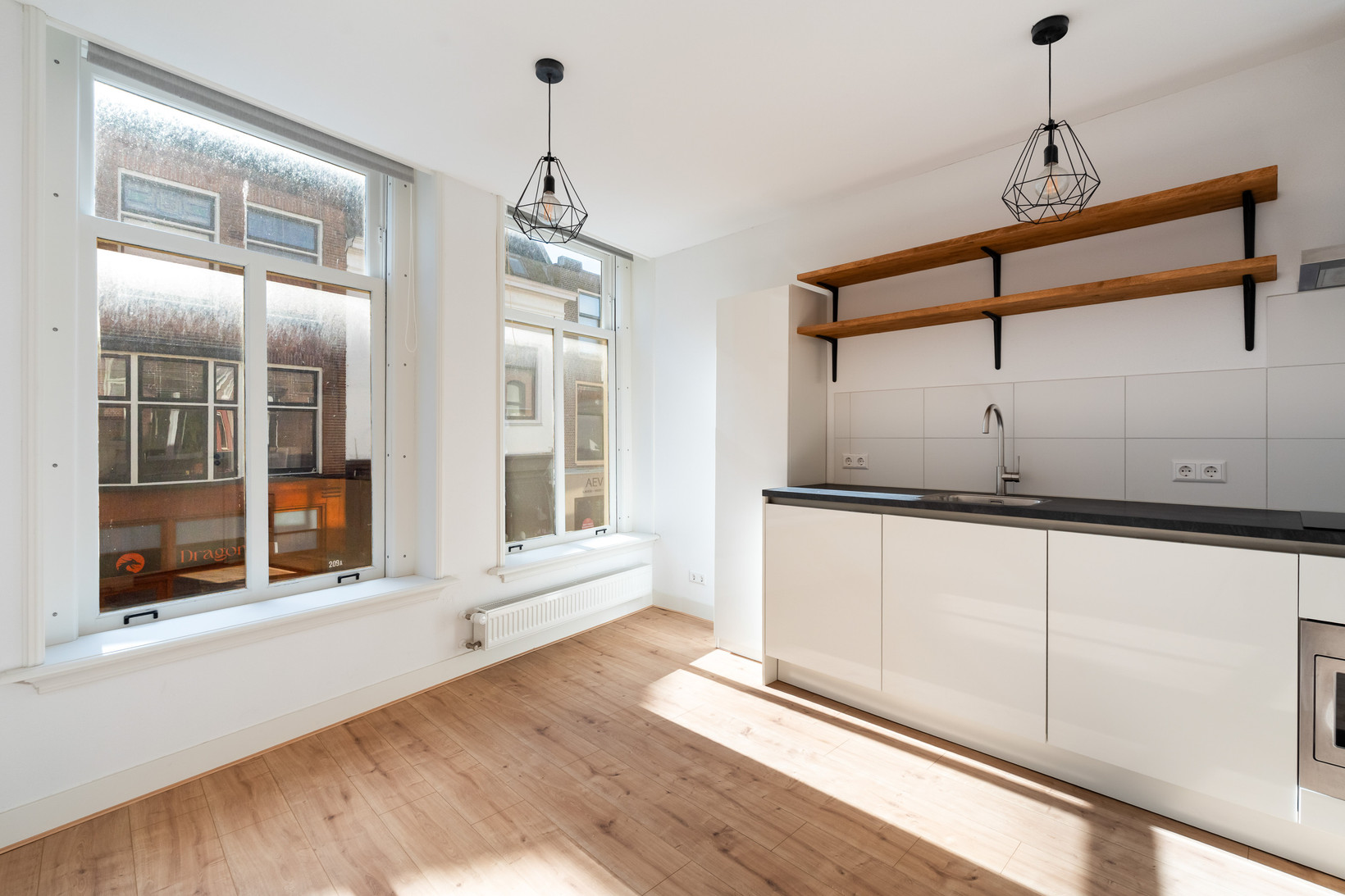 Studio te koop: Haarlemmerstraat 196B, Leiden