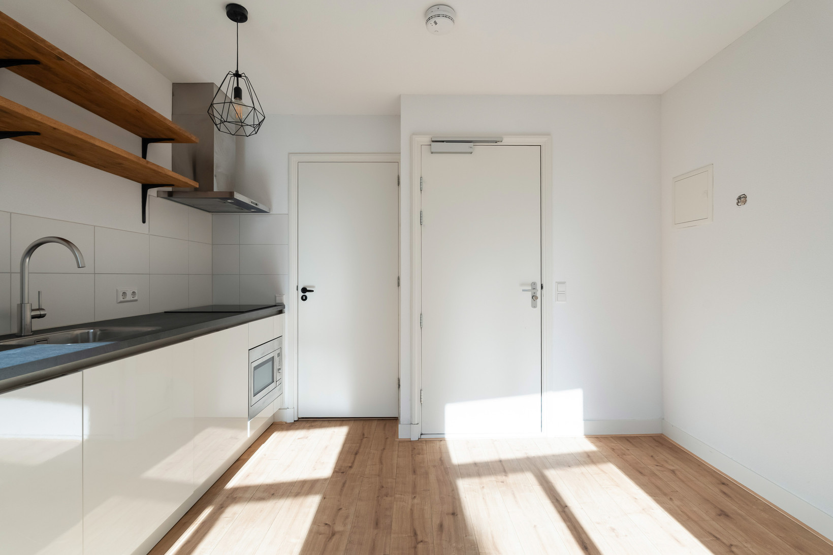 Studio te koop: Haarlemmerstraat 196B, Leiden