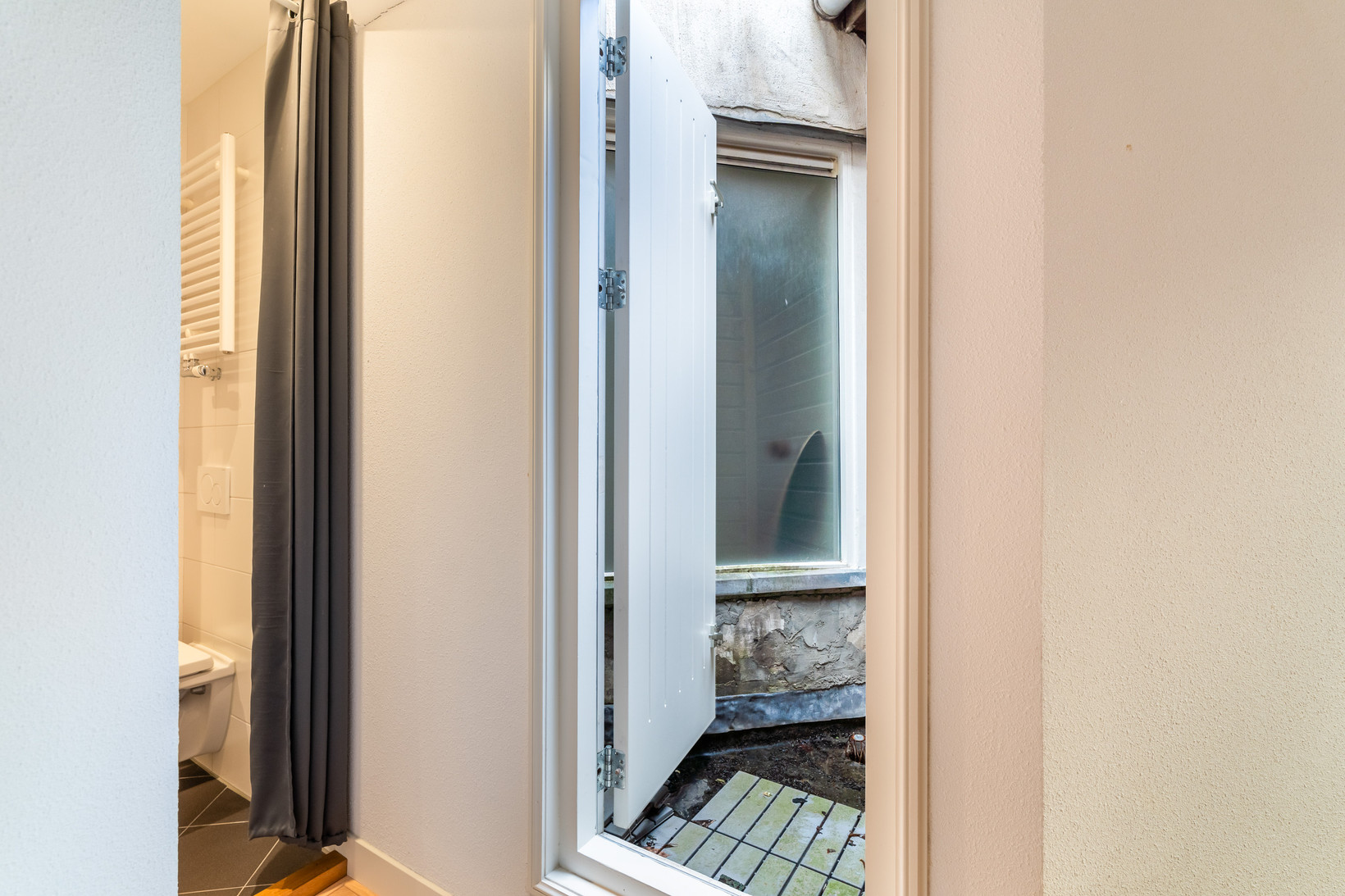 Studio te koop: Haarlemmerstraat 196B, Leiden
