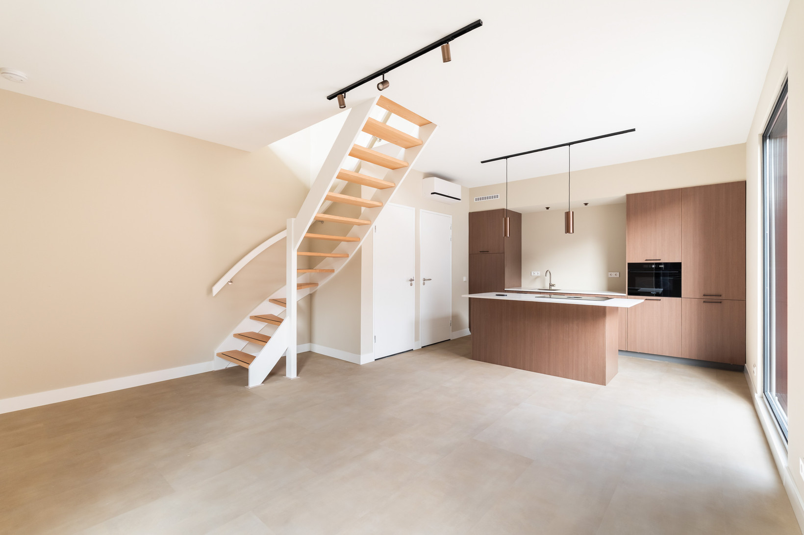 Appartement te koop: Bouwelouwensteeg 52, Leiden