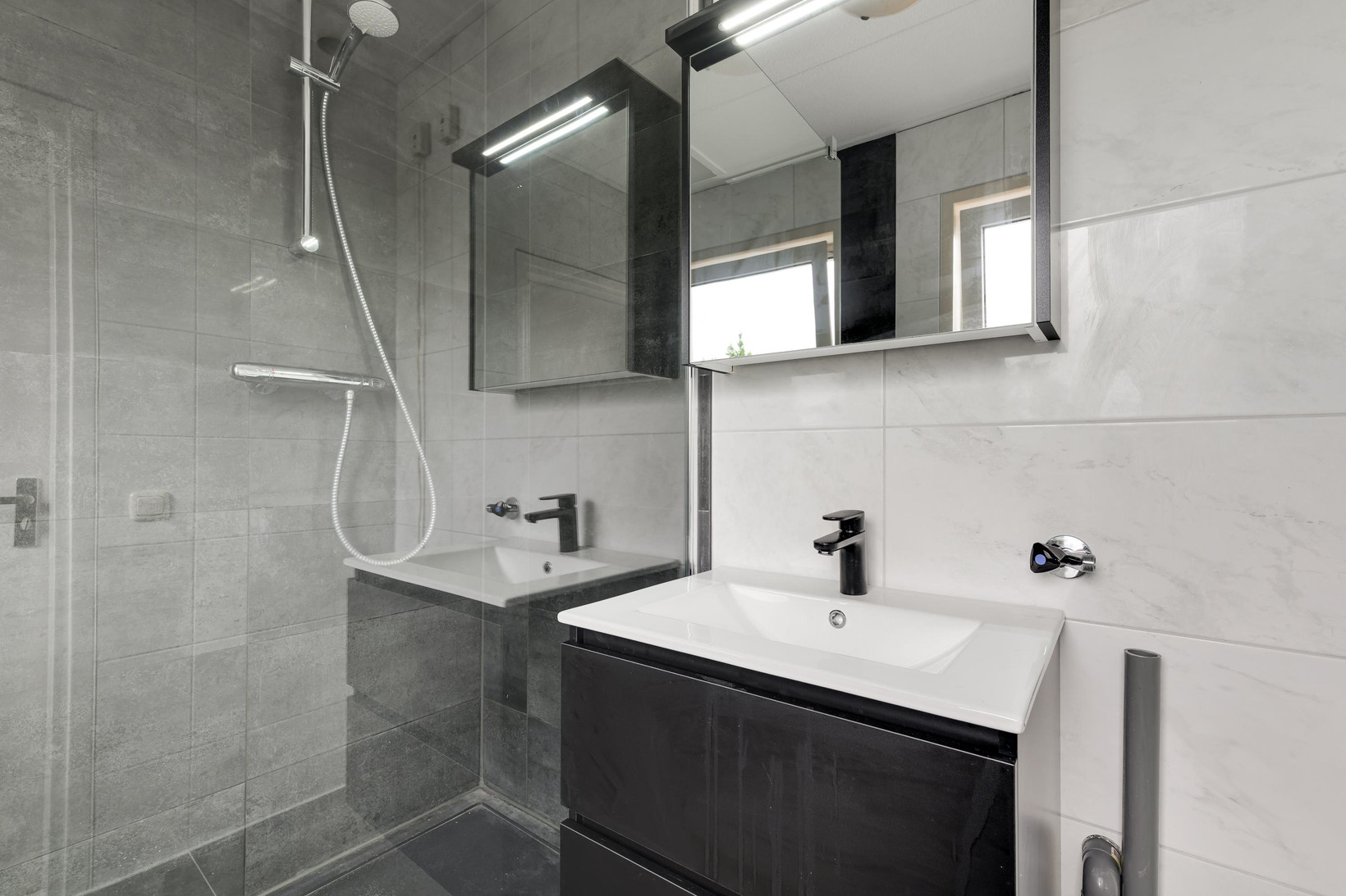 Appartement te koop: Pioenstraat 26B, Leiden