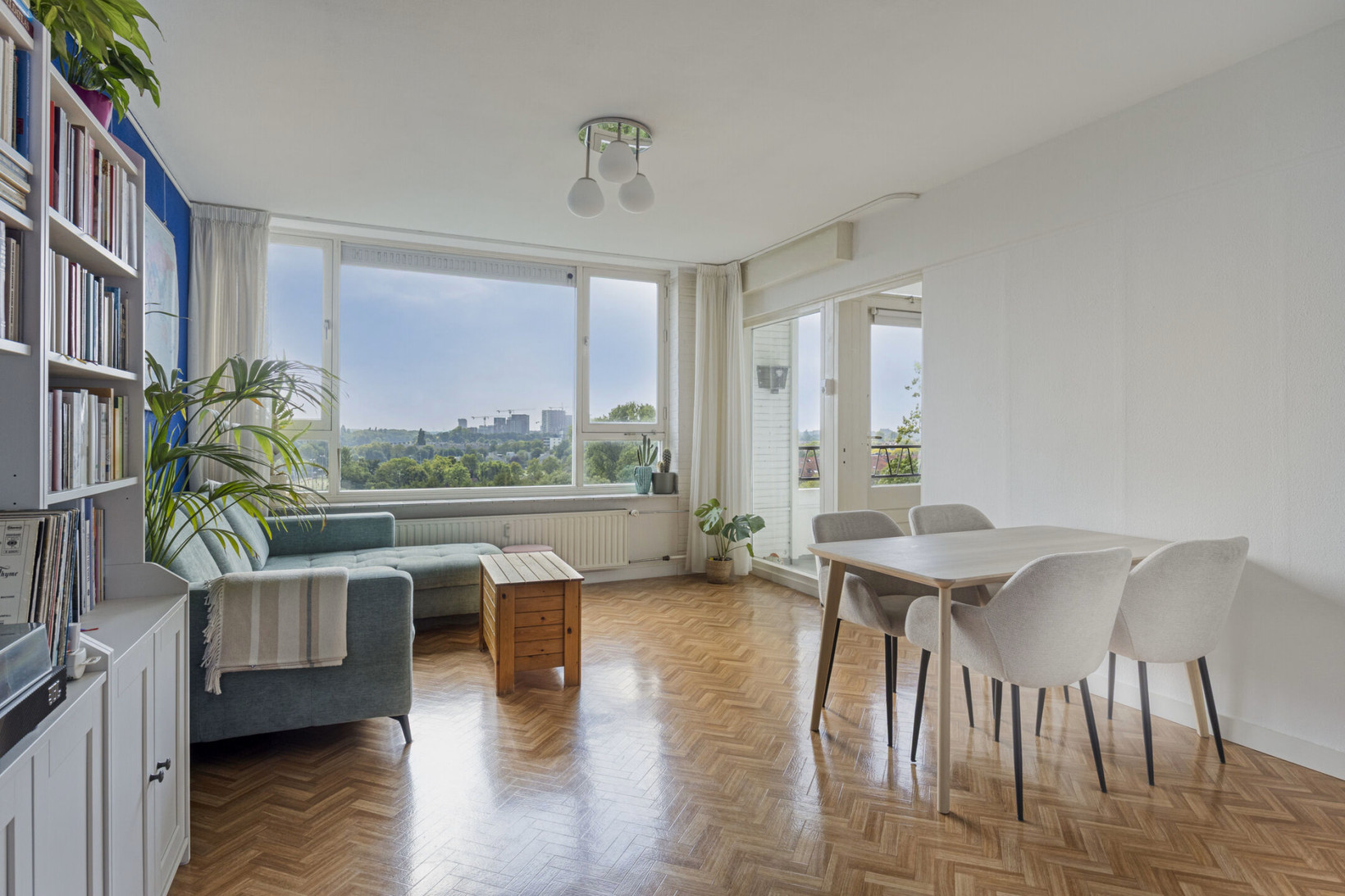 Appartement te koop: Van Vollenhovenplein 86, Leiden