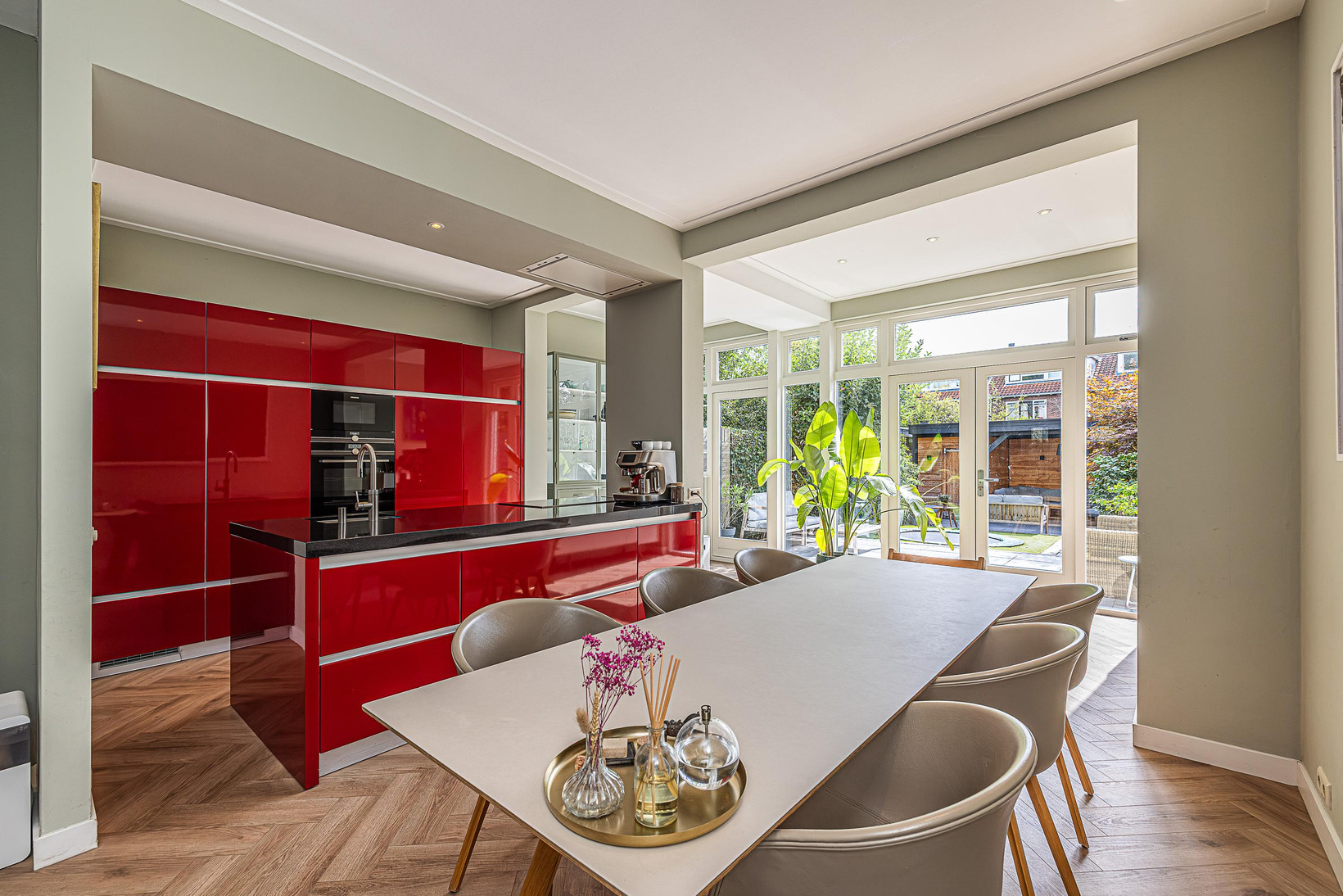 Tussenwoning te koop: Cobetstraat 42, Leiden