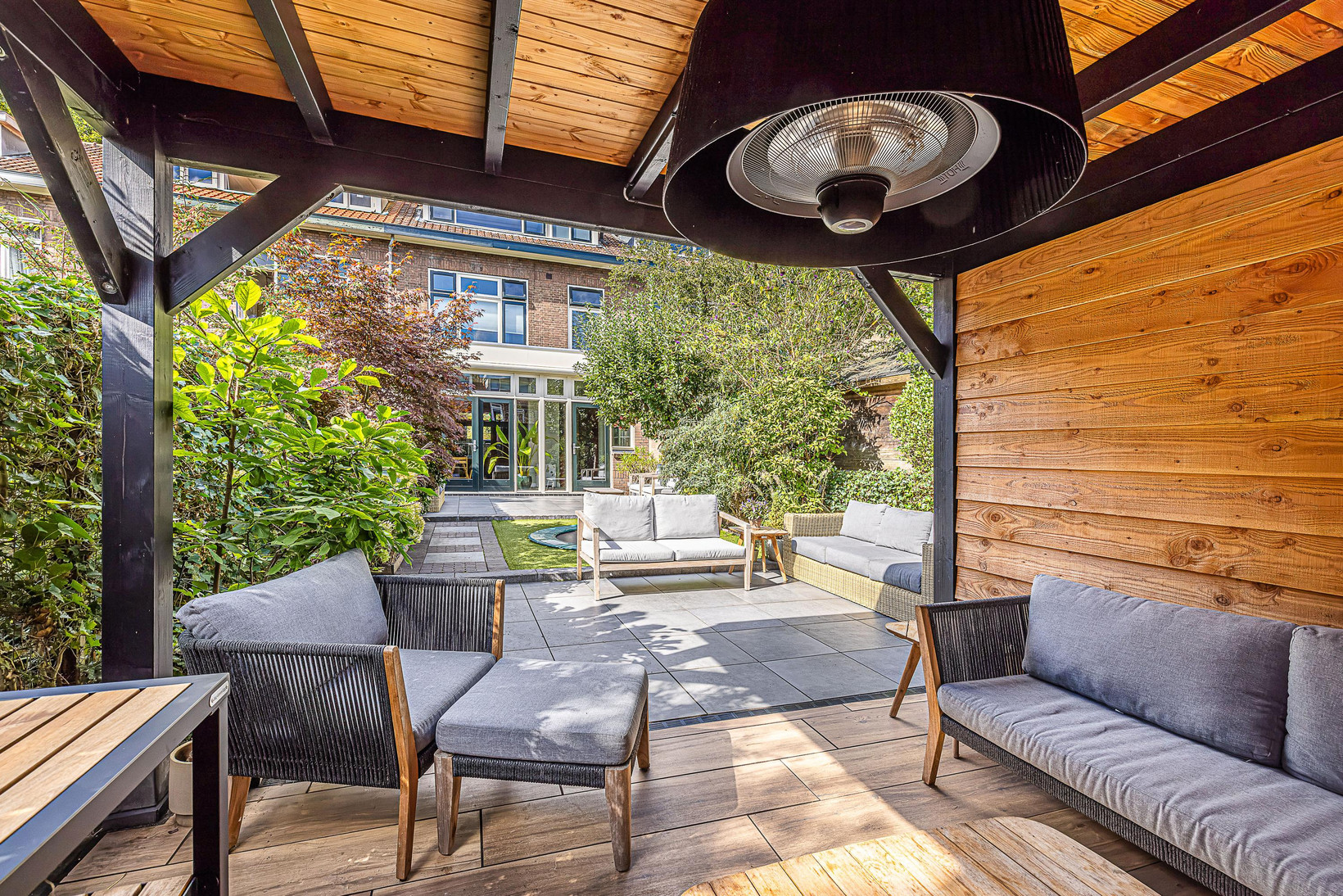 Tussenwoning te koop: Cobetstraat 42, Leiden