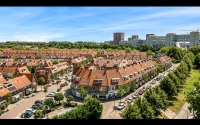 Van der Waa. 1