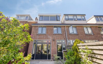 Van der Waalsstraat 38