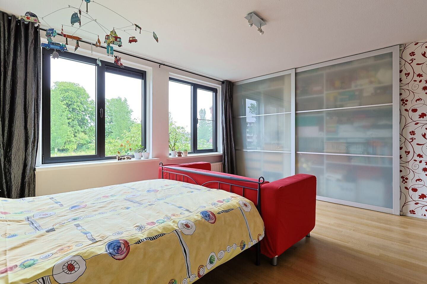 Tussenwoning te koop: Aletta Jacobslaan 28, Leiden