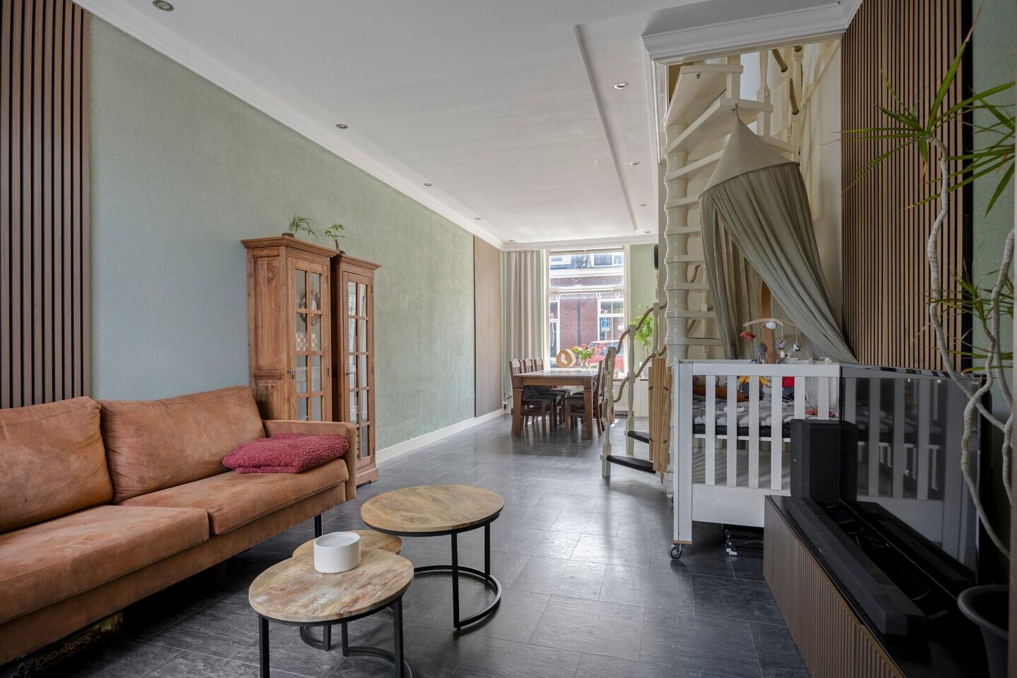 Tussenwoning te koop: Oosterdwarsstraat 22, Leiden