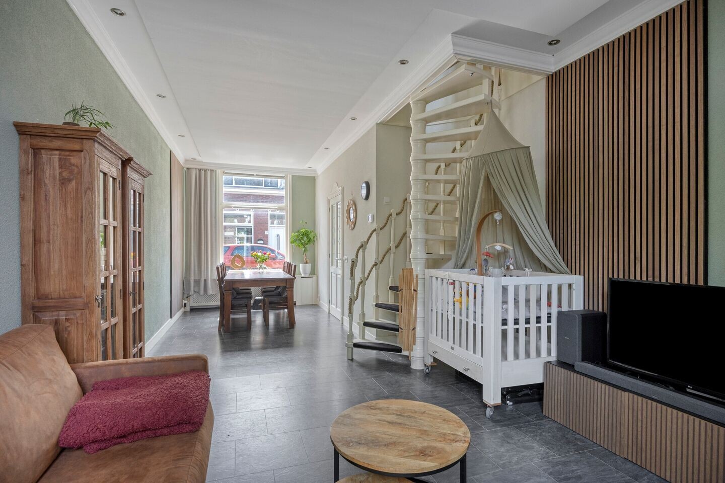 Tussenwoning te koop: Oosterdwarsstraat 22, Leiden