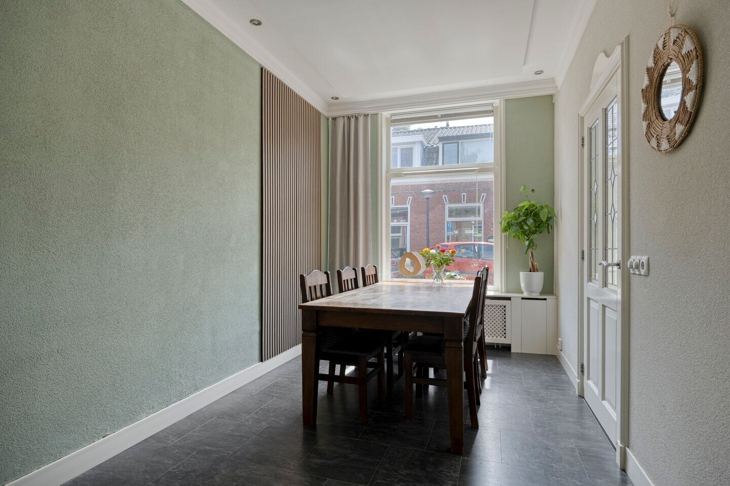 Tussenwoning te koop: Oosterdwarsstraat 22, Leiden