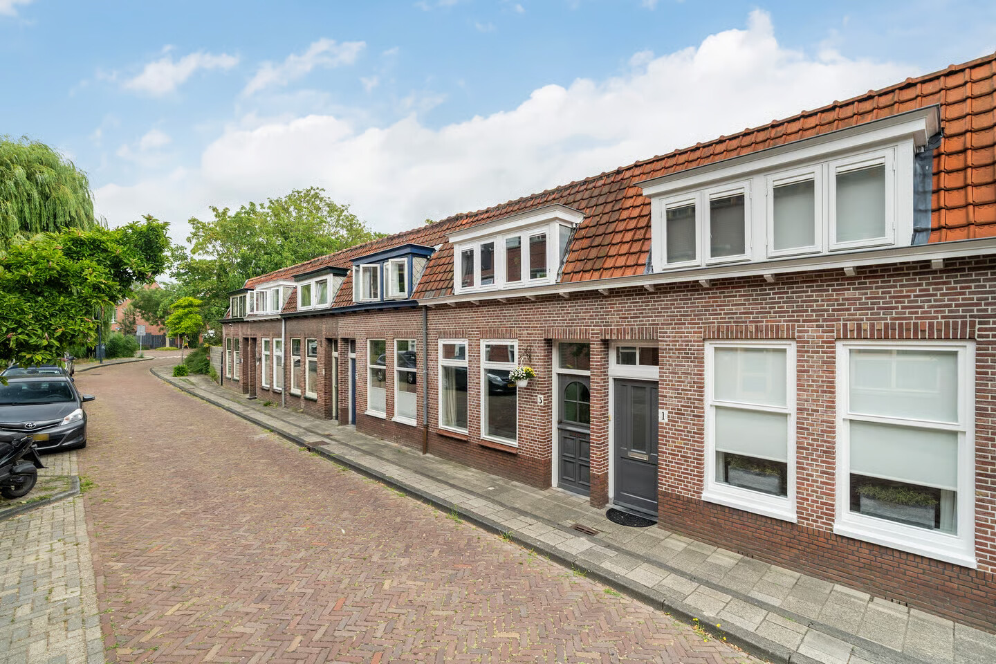 Tussenwoning te koop: Bakker Korffstraat 3, Leiden