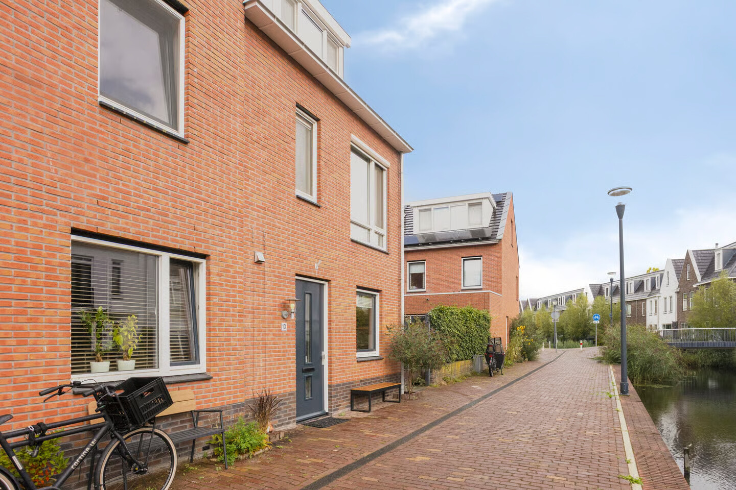 Hoekwoning te koop: Cornetkade 10, Leiden