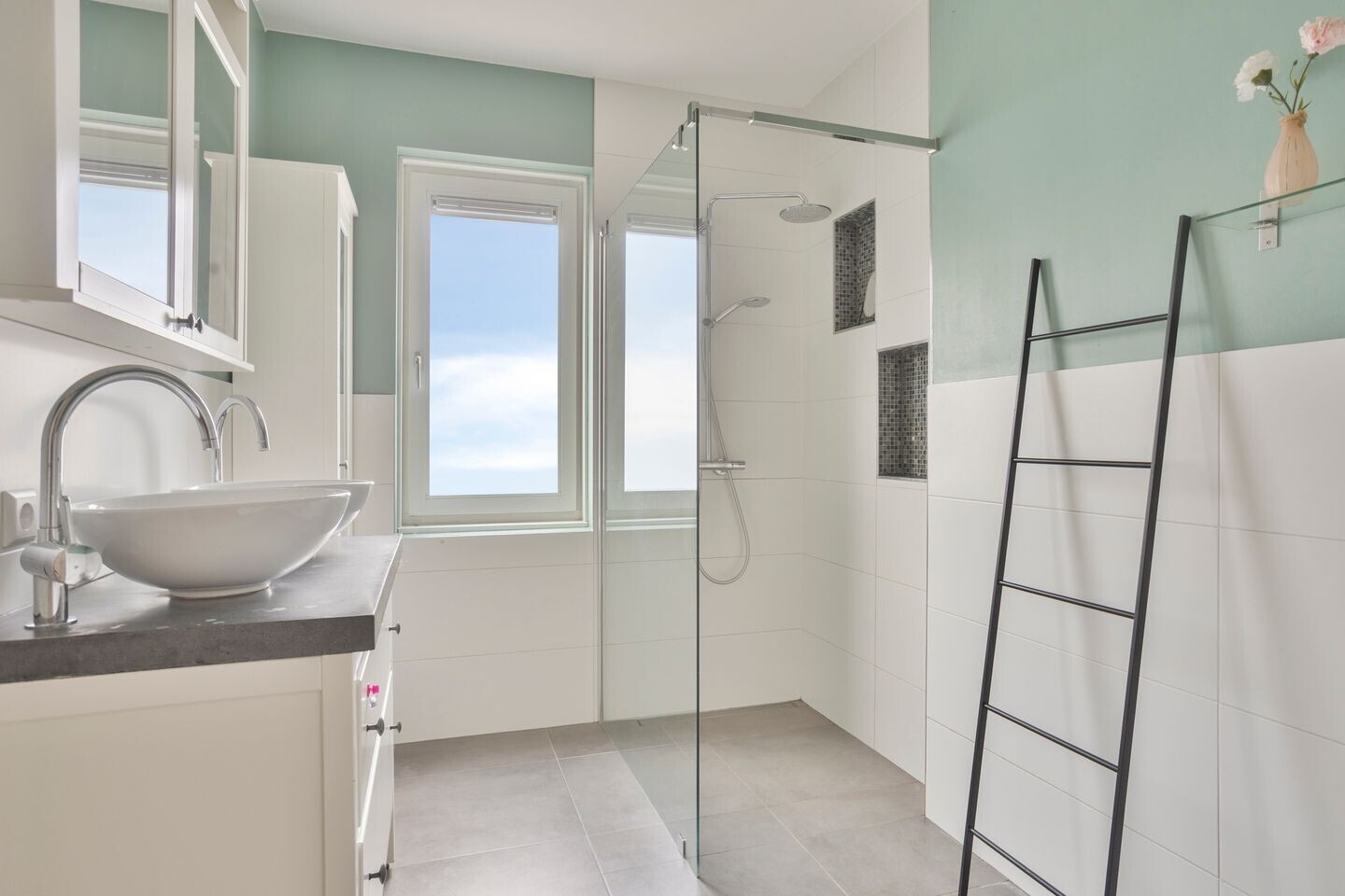 Hoekwoning te koop: Cornetkade 10, Leiden