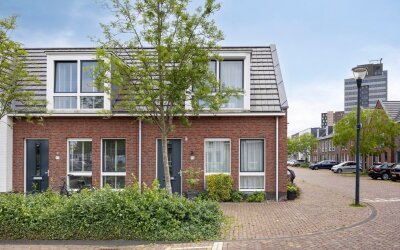 Veehalstraat 15