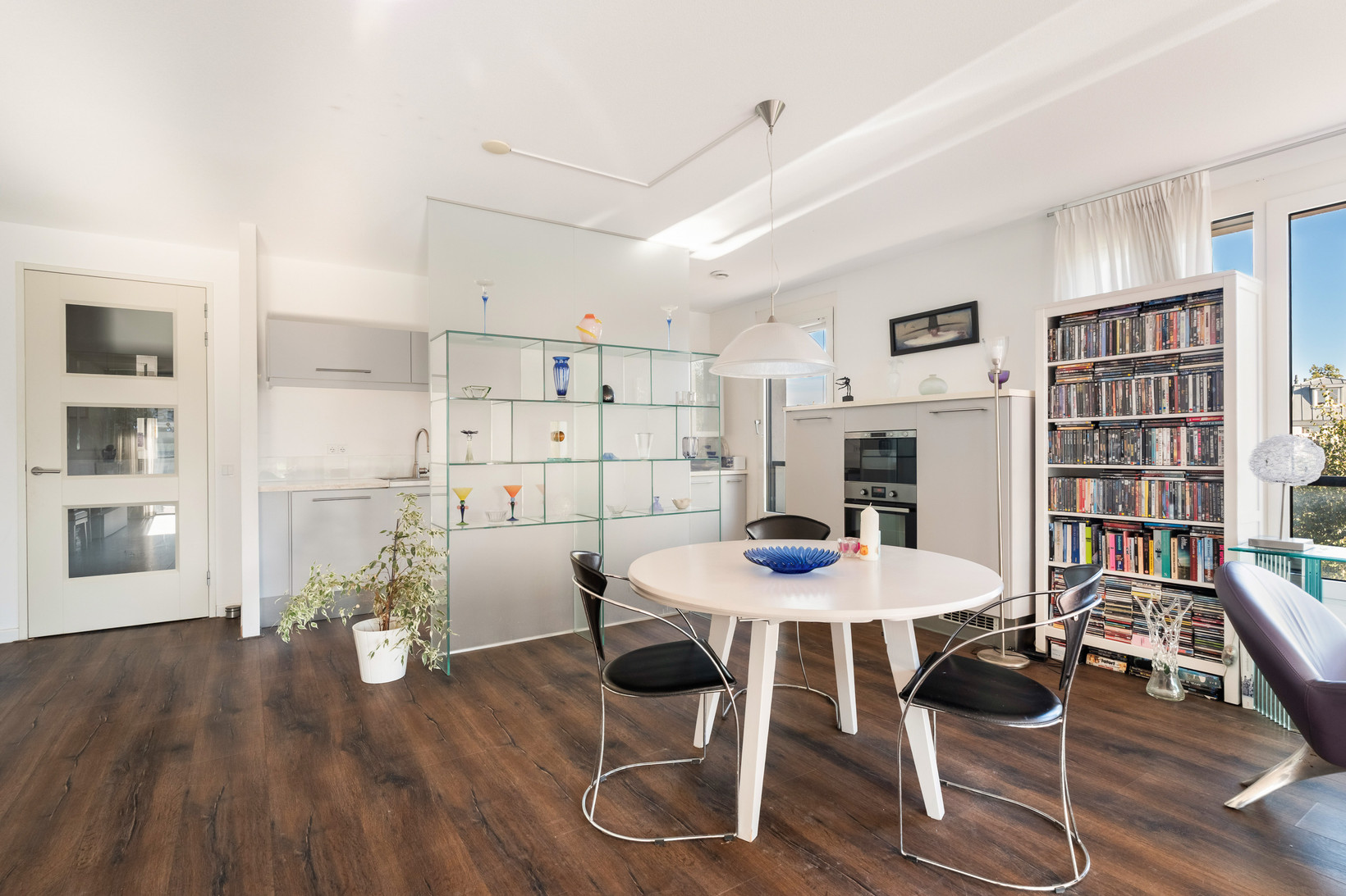 Appartement te koop: Van der Paauwkade 24, Leiden
