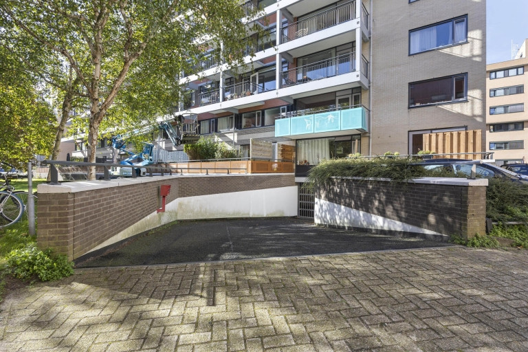 Appartement te koop: Parmentierweg 225, Leiden