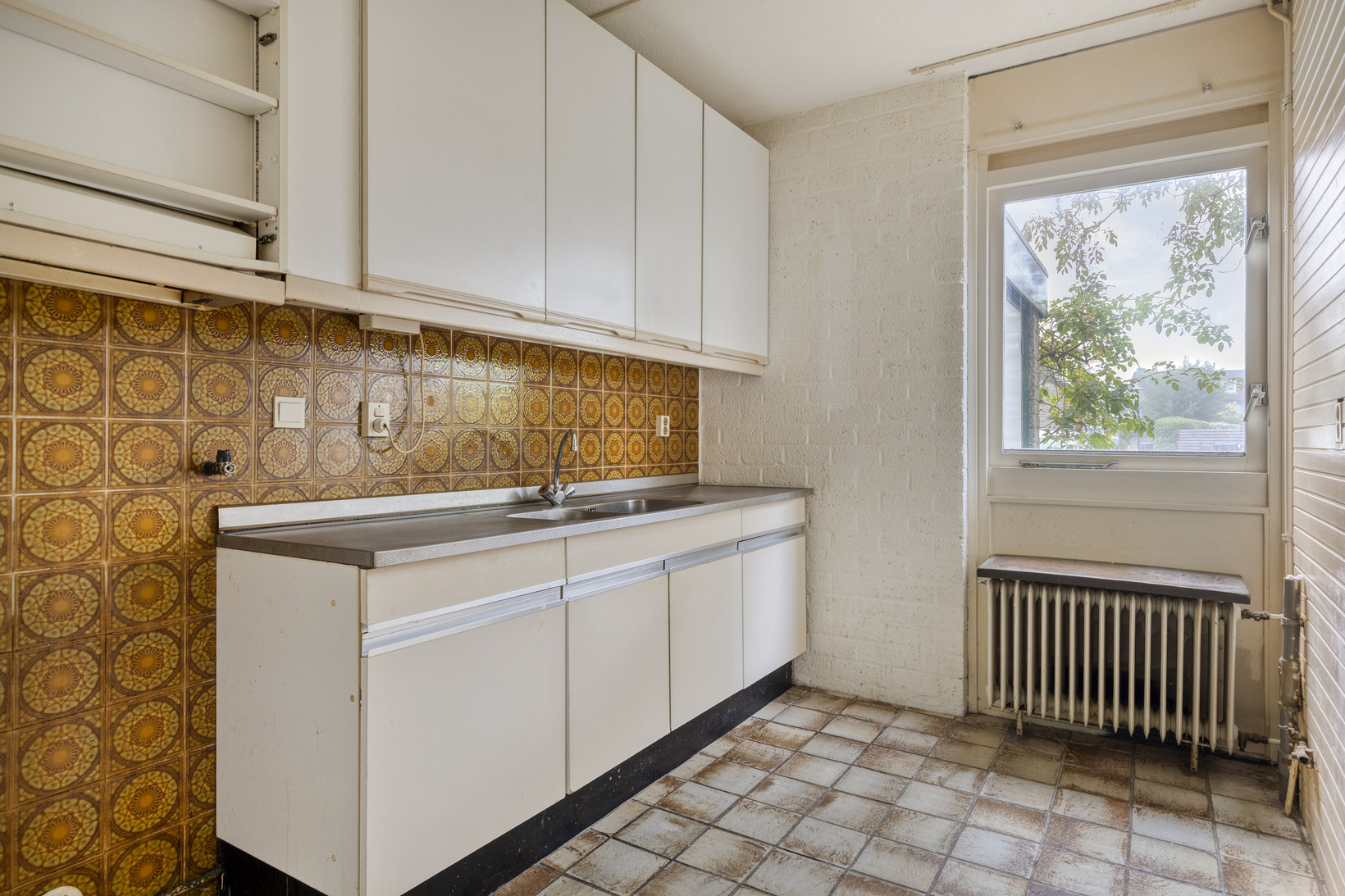Tussenwoning te koop: Tjalkenwerf 24, Leiden