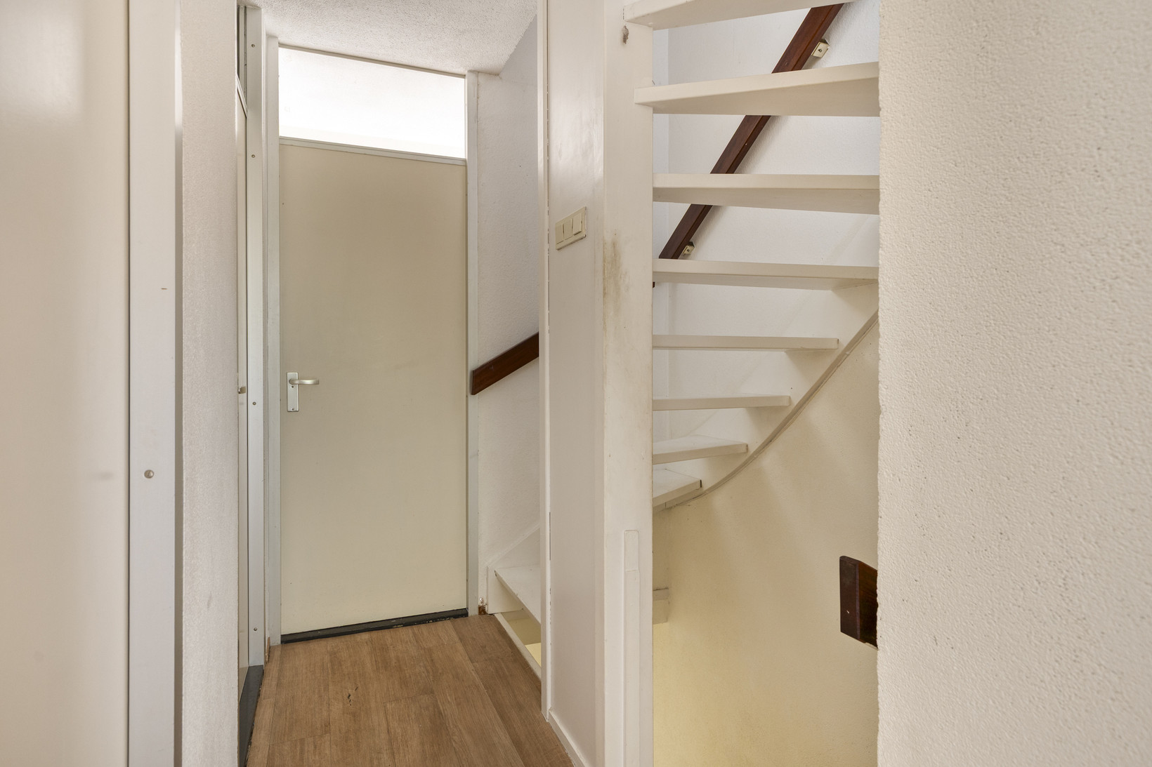 Tussenwoning te koop: Tjalkenwerf 24, Leiden