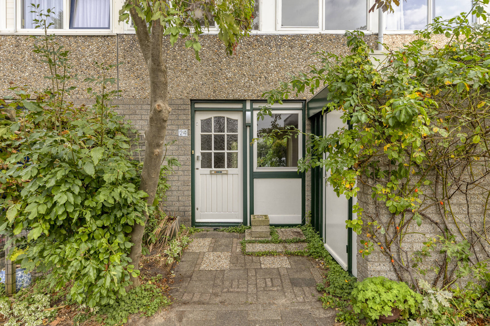 Tussenwoning te koop: Tjalkenwerf 24, Leiden
