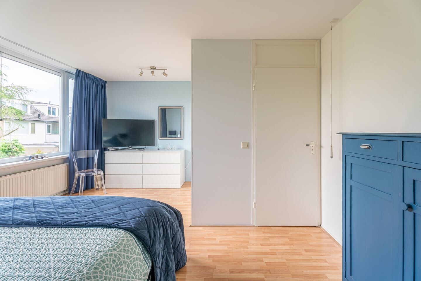 Tussenwoning te koop: Korenbloem 43, Leiden