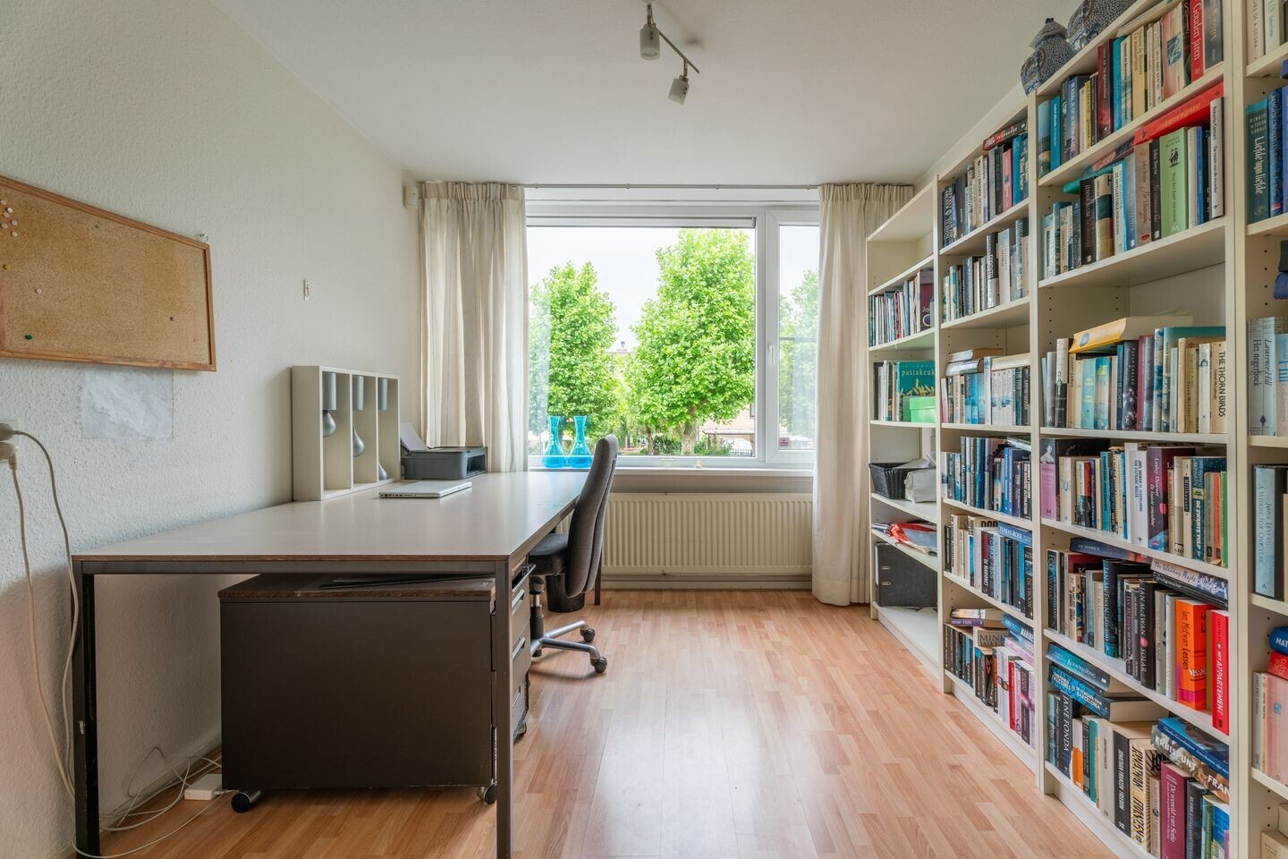 Tussenwoning te koop: Korenbloem 43, Leiden