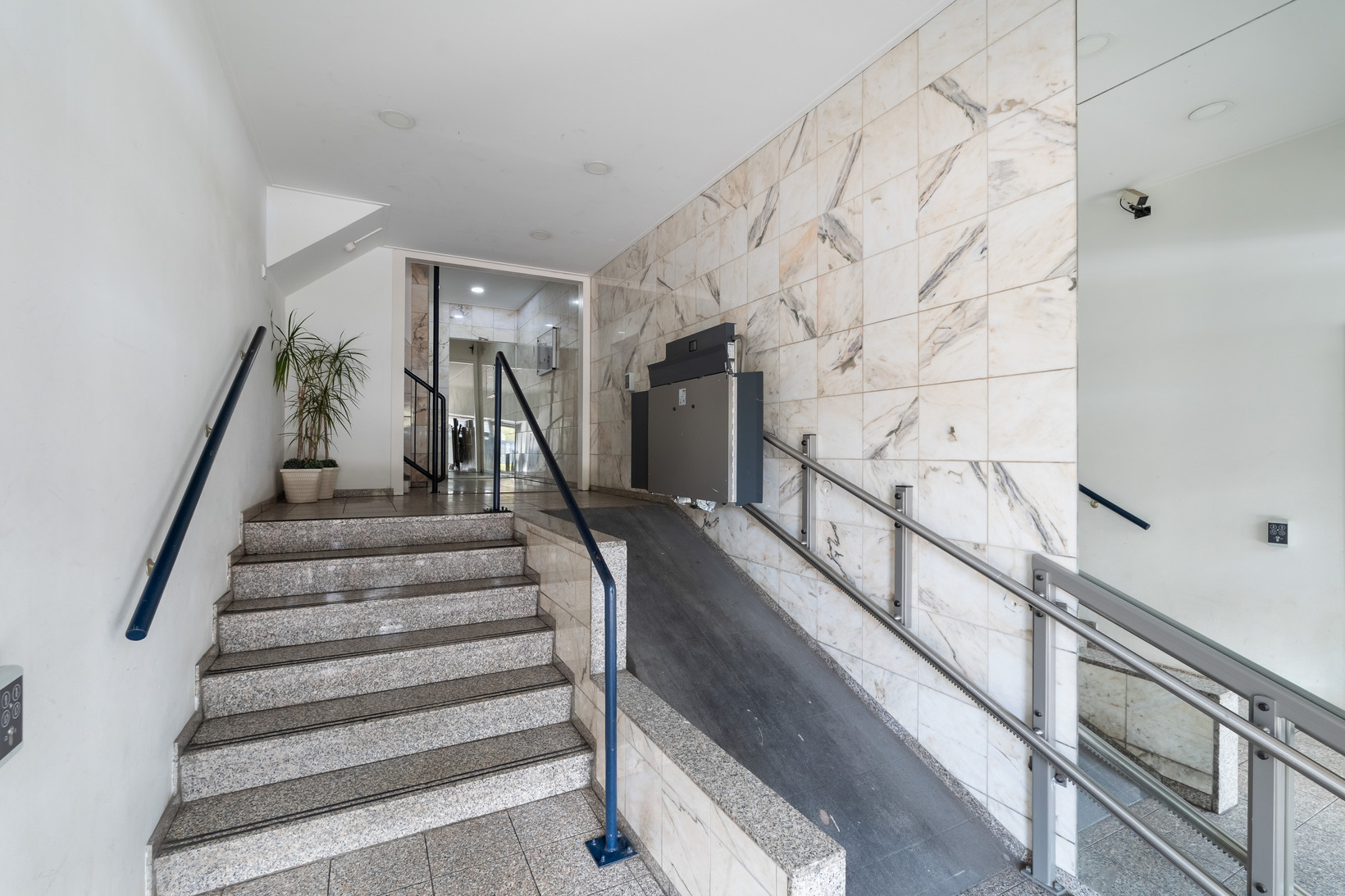 Appartement te koop: Kennedylaan 23, Leiden