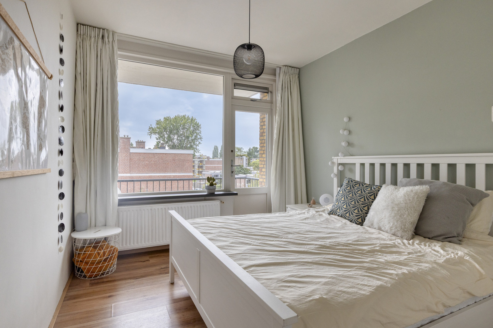 Appartement te koop: Bachstraat 382, Leiden