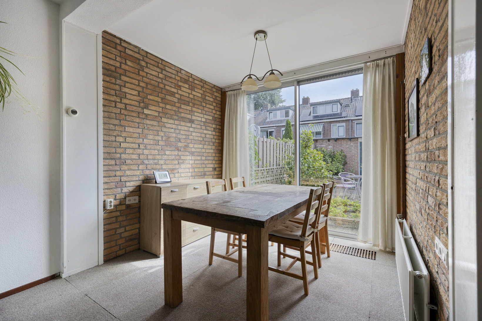 Tussenwoning te koop: Rossinistraat 8, Leiden