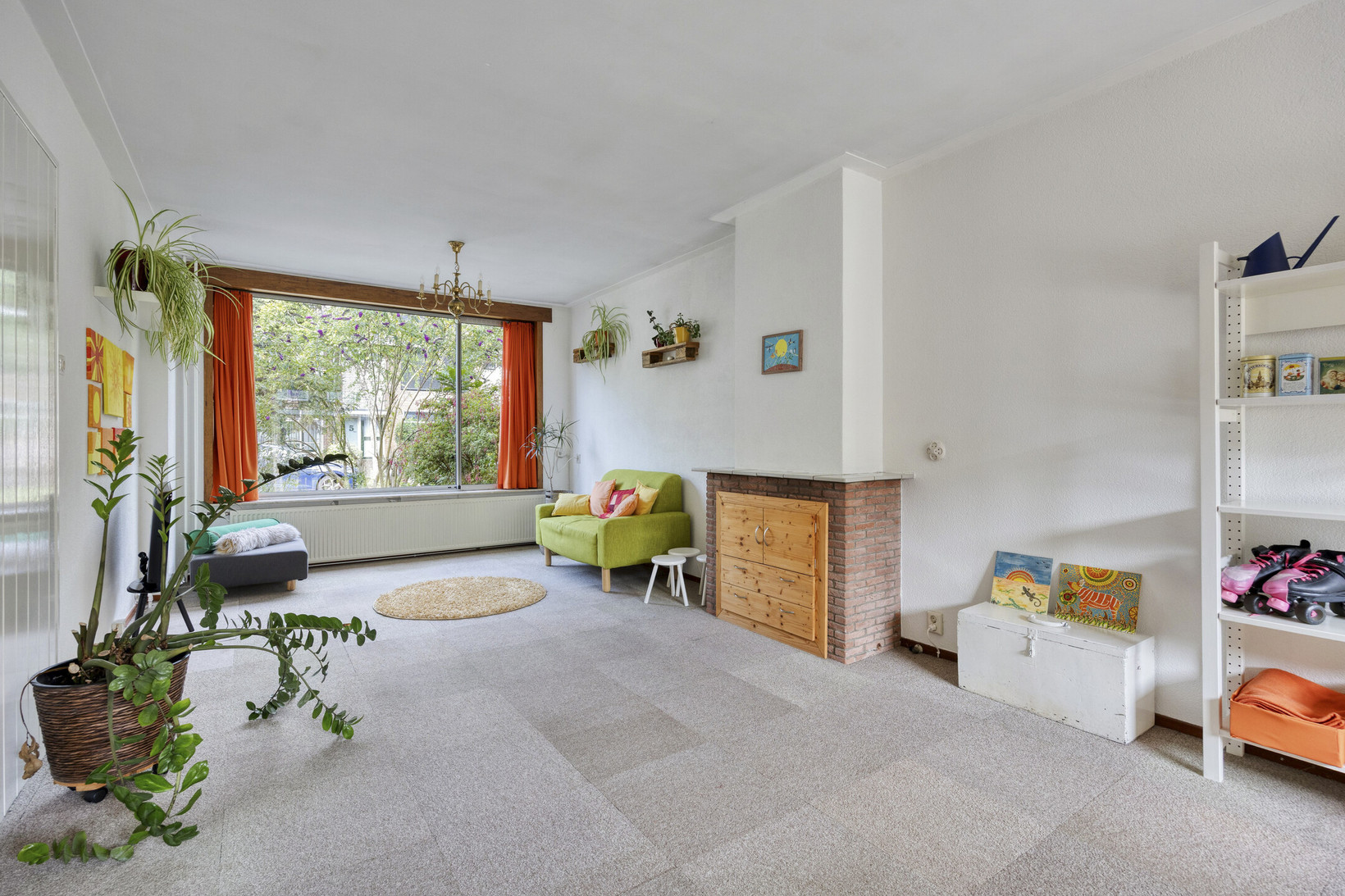 Tussenwoning te koop: Rossinistraat 8, Leiden