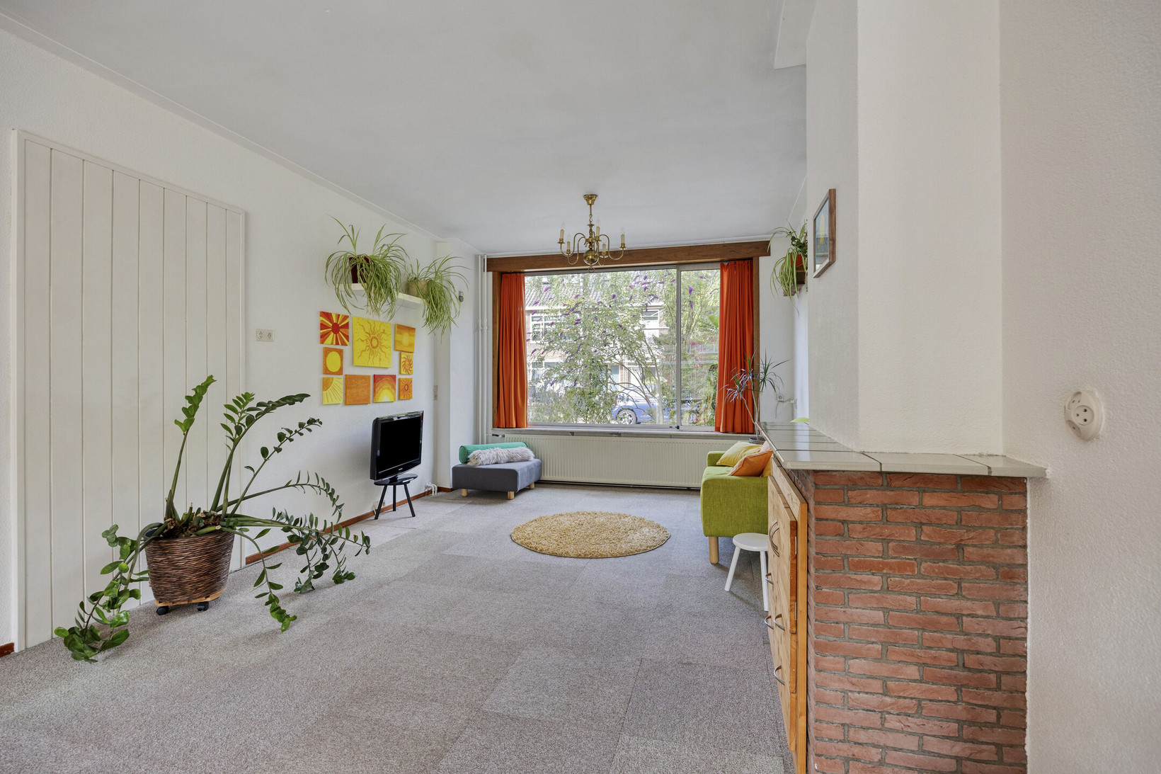 Tussenwoning te koop: Rossinistraat 8, Leiden
