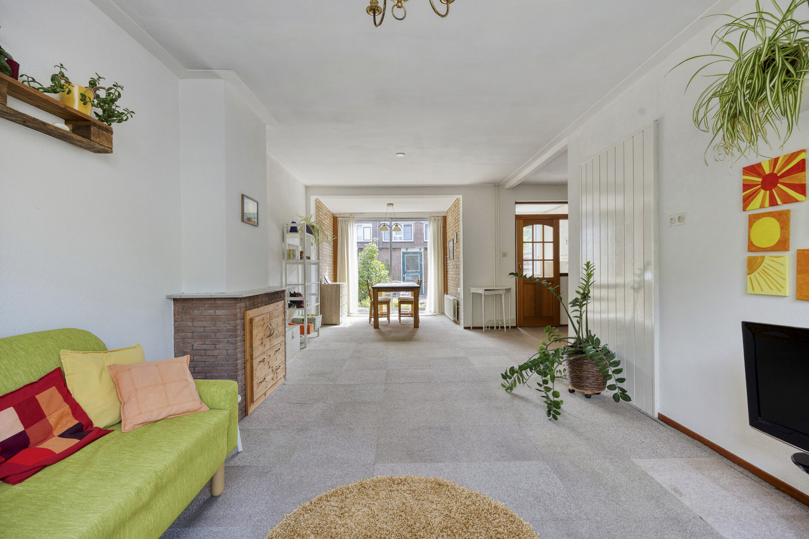 Tussenwoning te koop: Rossinistraat 8, Leiden