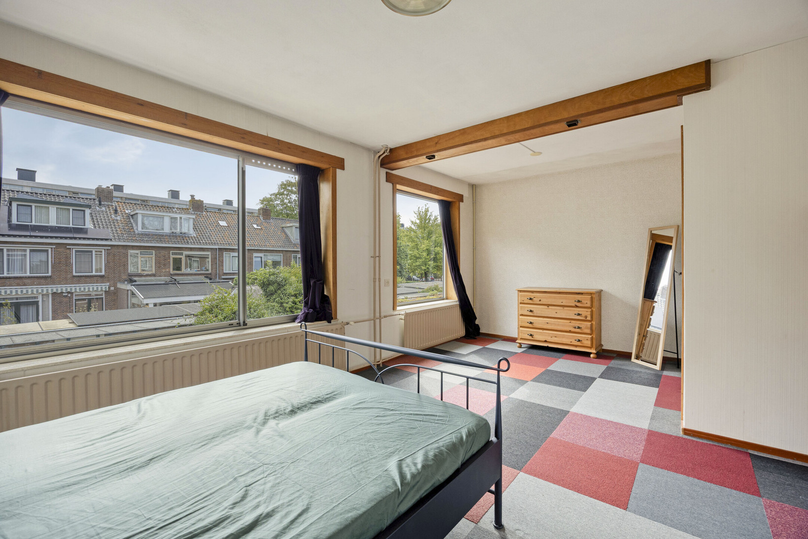 Tussenwoning te koop: Rossinistraat 8, Leiden