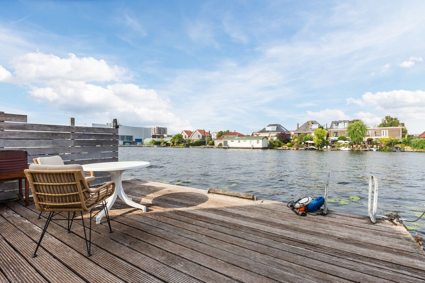 Hoekwoning te koop: Rijndijk 110, Leiden