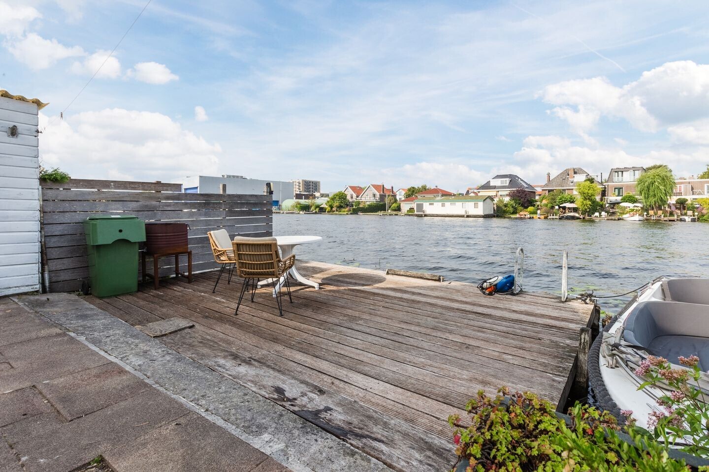 Hoekwoning te koop: Rijndijk 110, Leiden