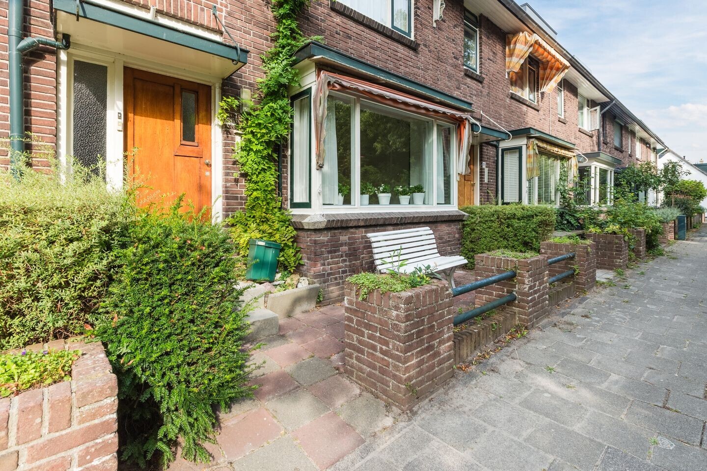 Hoekwoning te koop: Rijndijk 110, Leiden