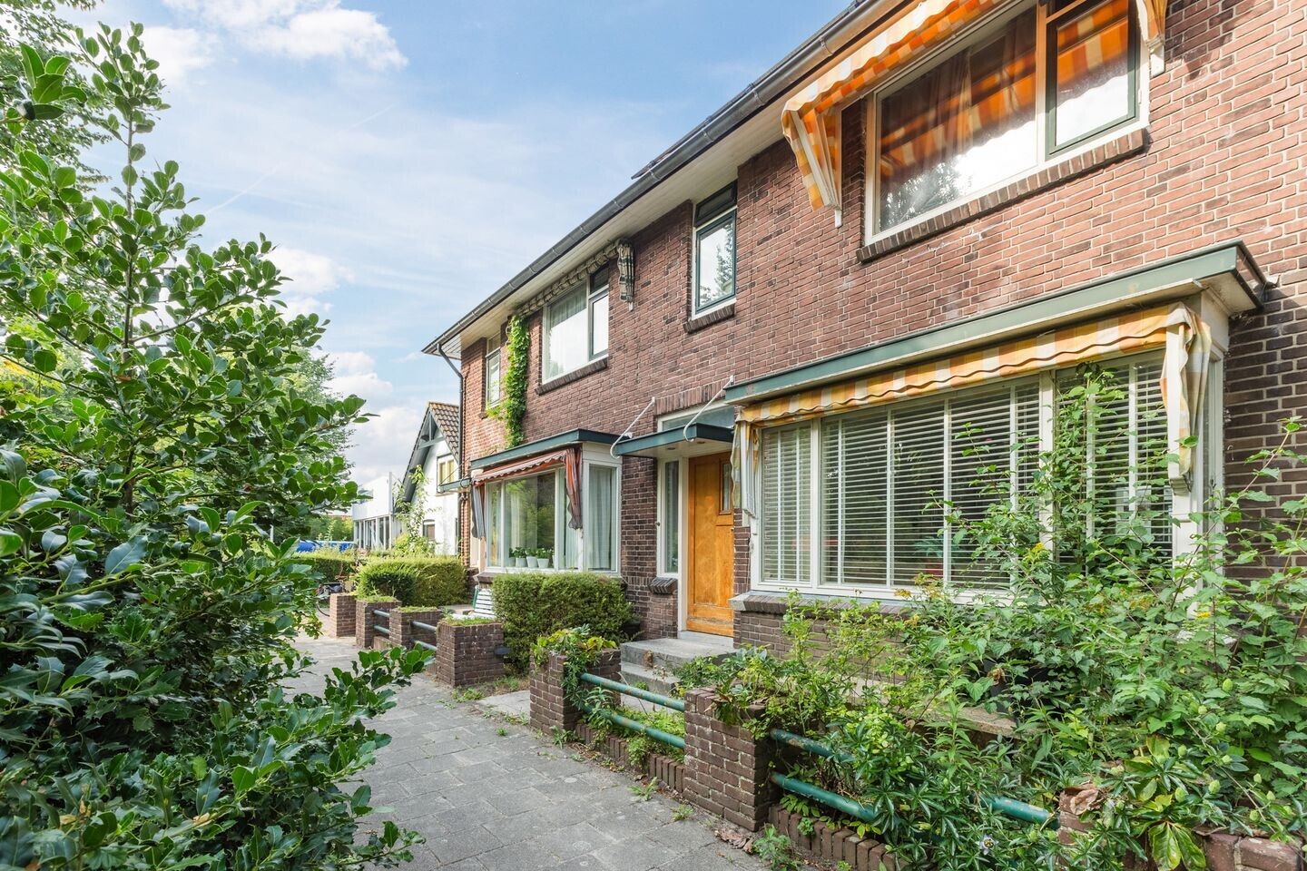 Hoekwoning te koop: Rijndijk 110, Leiden