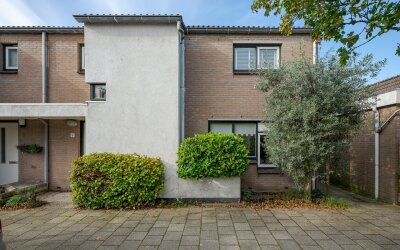 Carry van Bruggenweg 9