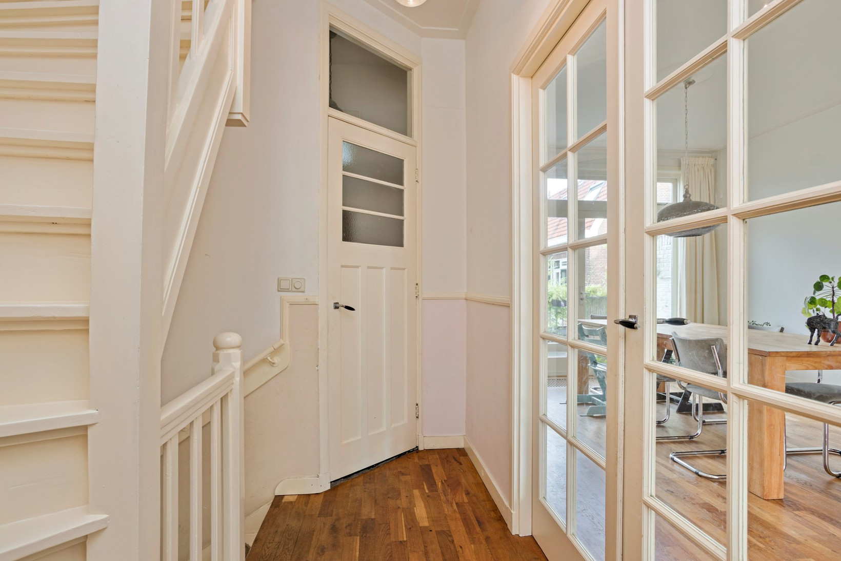 Tussenwoning te koop: Tesselschadestraat 16, Leiden