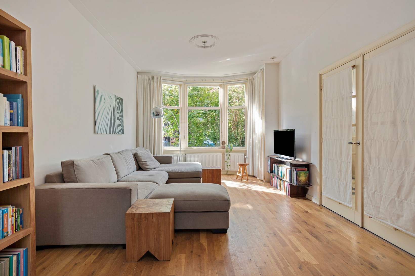 Tussenwoning te koop: Tesselschadestraat 16, Leiden