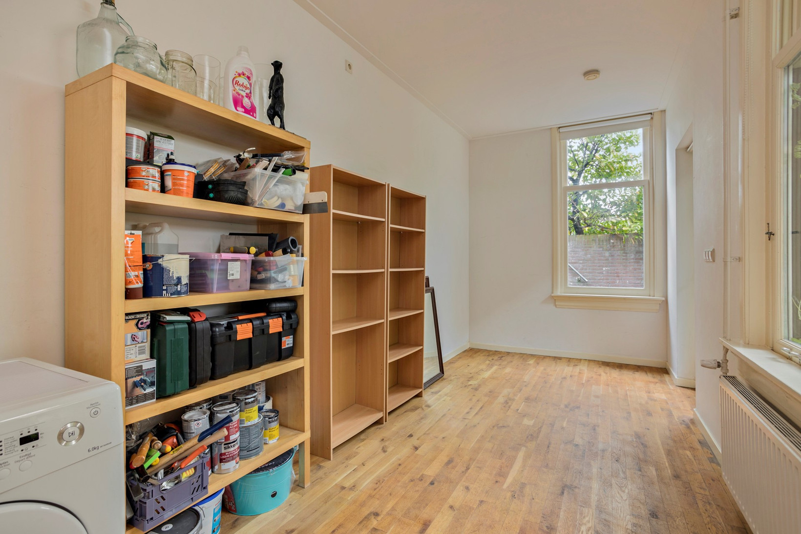 Tussenwoning te koop: Tesselschadestraat 16, Leiden
